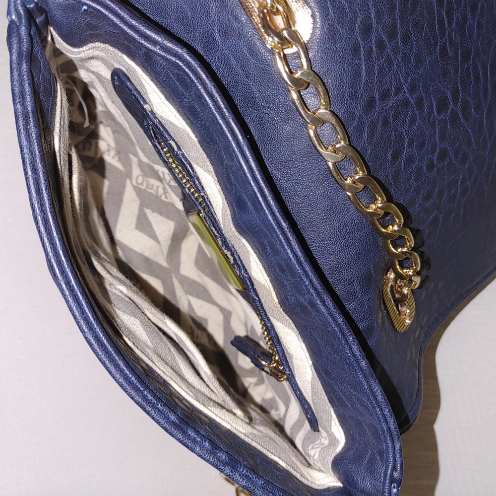Bag - Picture 2 of 6